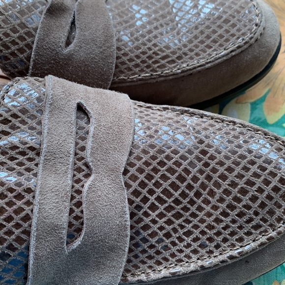 - Leather slides NWOT - Picture 2 of 5